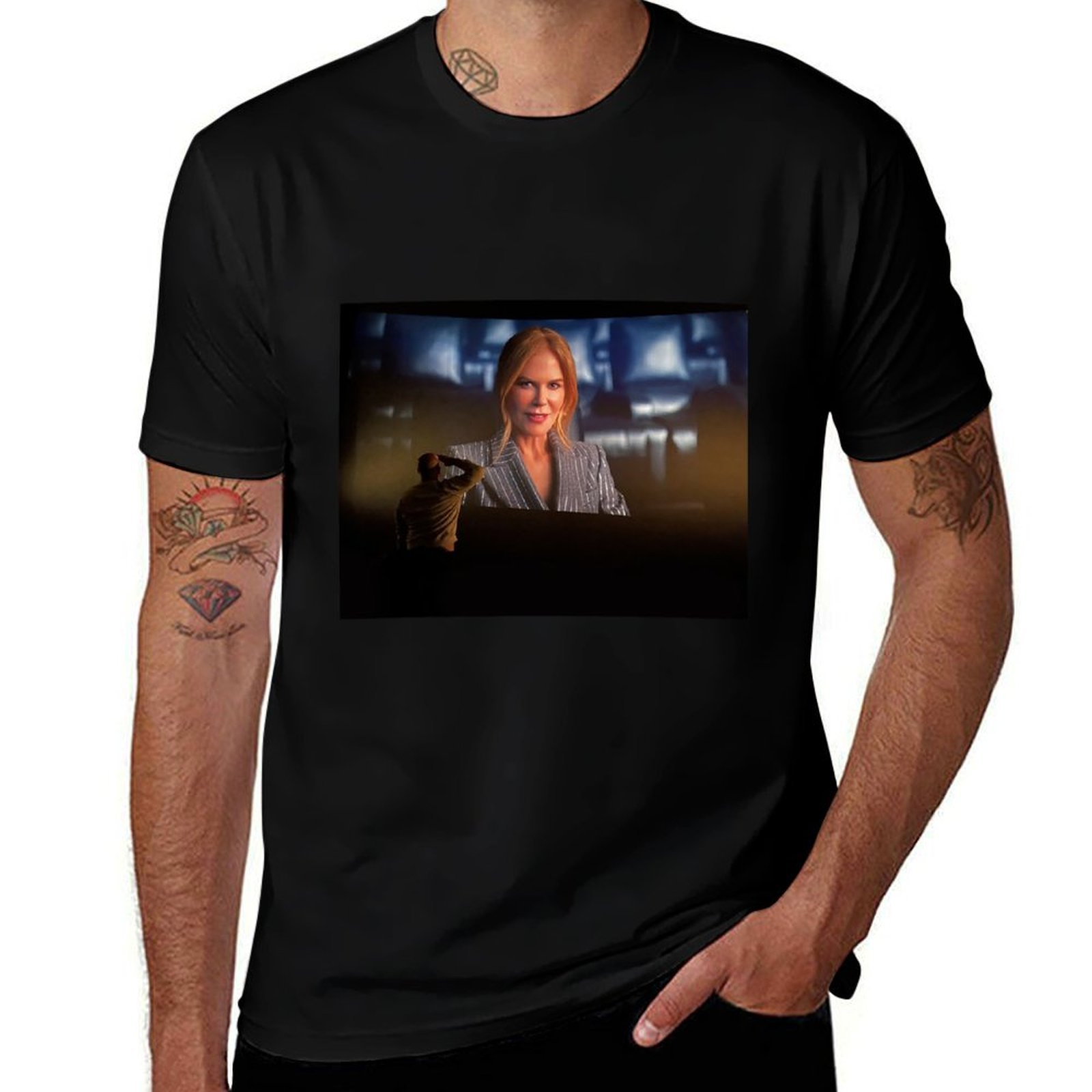 Commercial Printing & Packaging Pvt Ltd Photos - T-shirt pubblicitaria AMC con un ragazzo